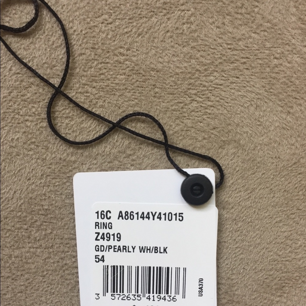 Authentic Chanel Flower pearl open ring with logo - Picture 8 of 8